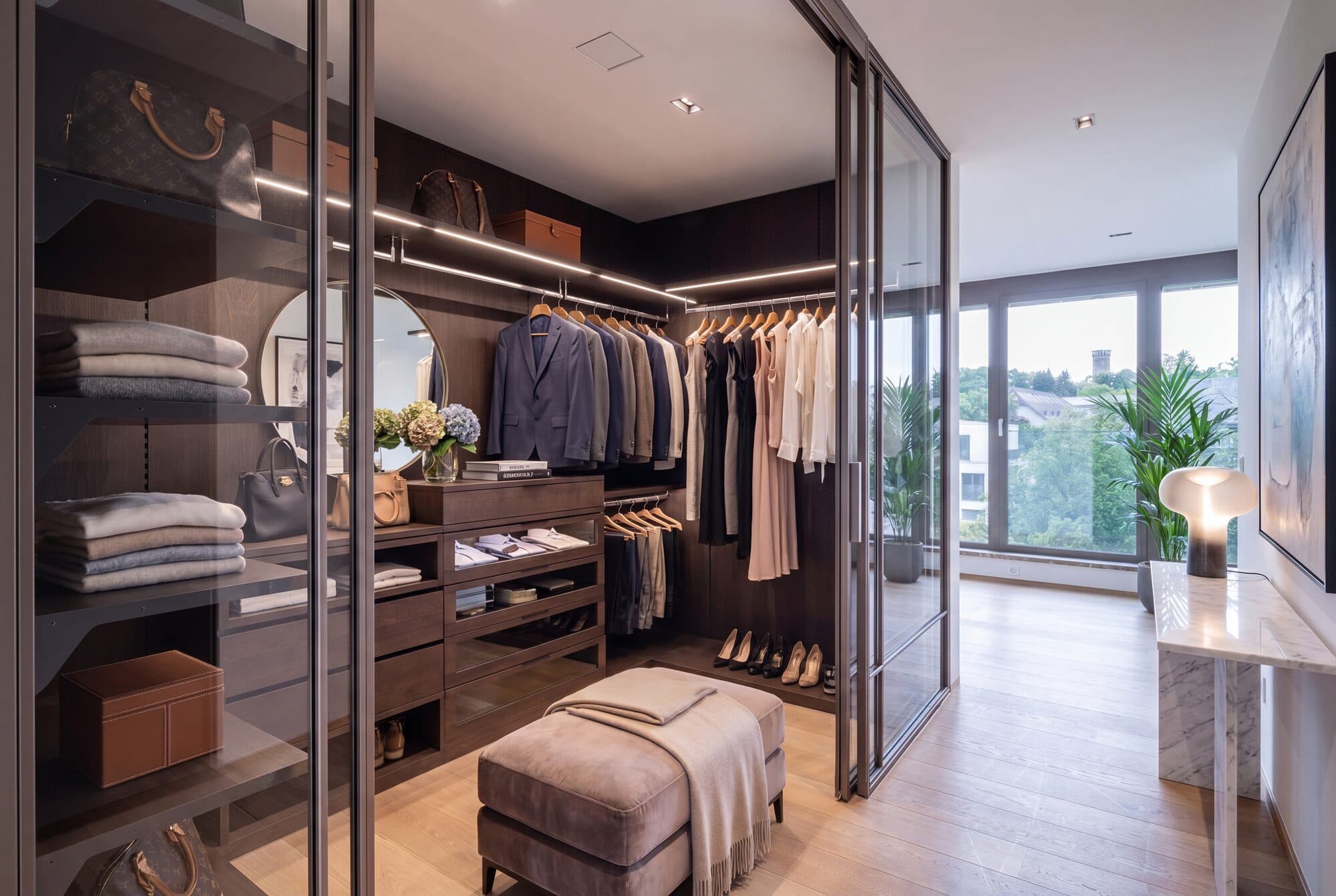 Walk-in dressing room, virtually staged